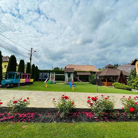 Hotel Dor De Munte Sadova  Zewnętrze zdjęcie